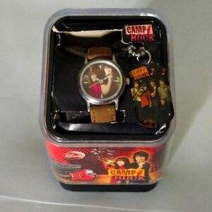 ❤️ NWT DISNEY ™ Camp Rock Kids watch and necklace with pendant